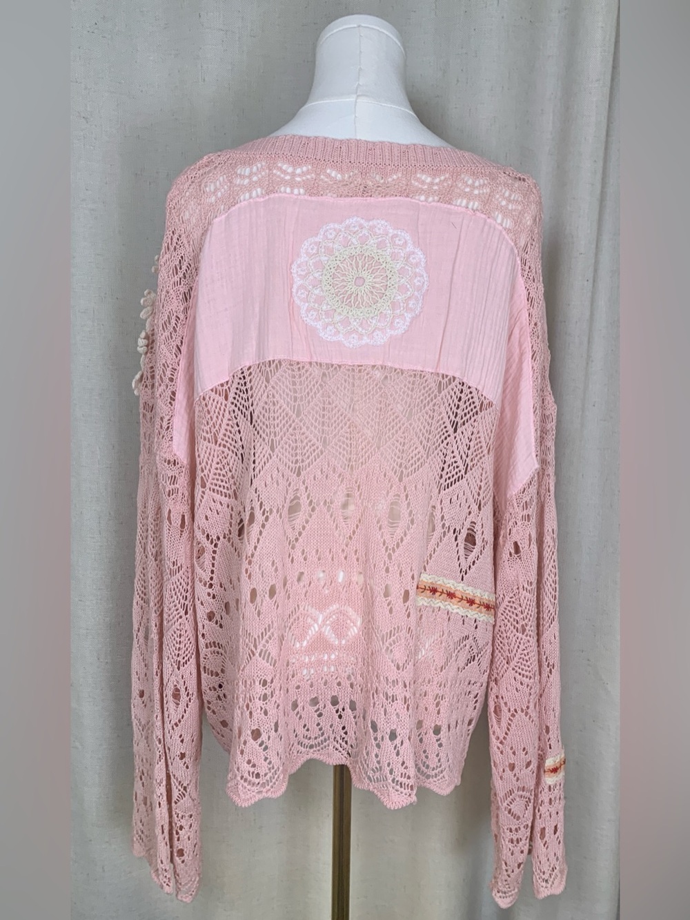 POL Blush Pink Crochet Lace Patchwork Sweater | Boho Cottagecore | Medium L1-37 - Picture 4 of 7